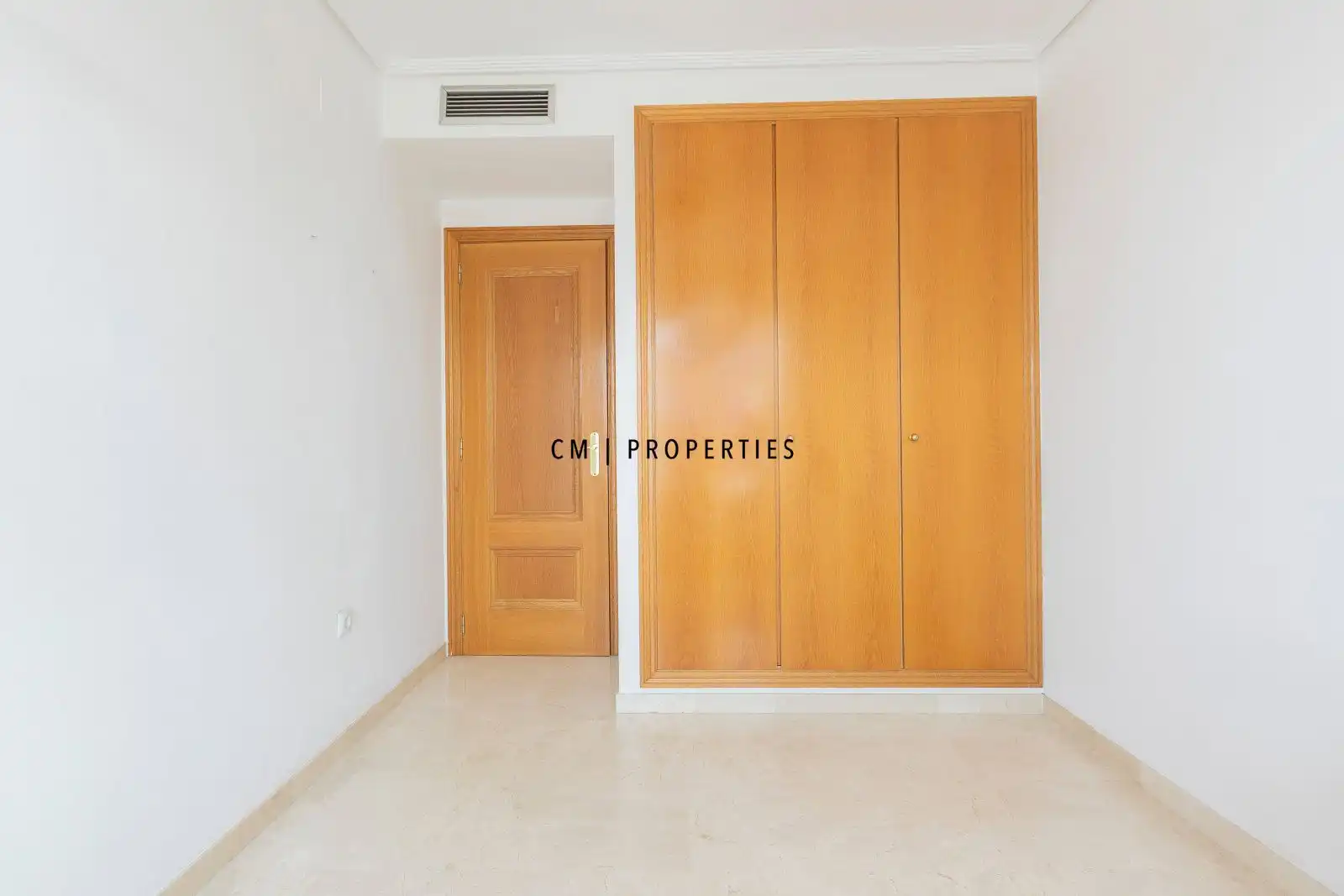 Flat for rent in Valencia  with Air Conditioner, Heating and Terrace