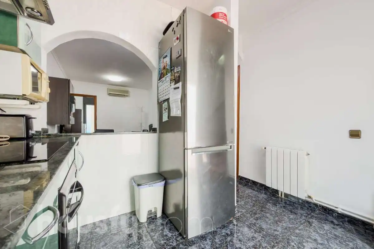 Kitchen of Houses for sale in Badalona  with Air Conditioner, Heating and Terrace
