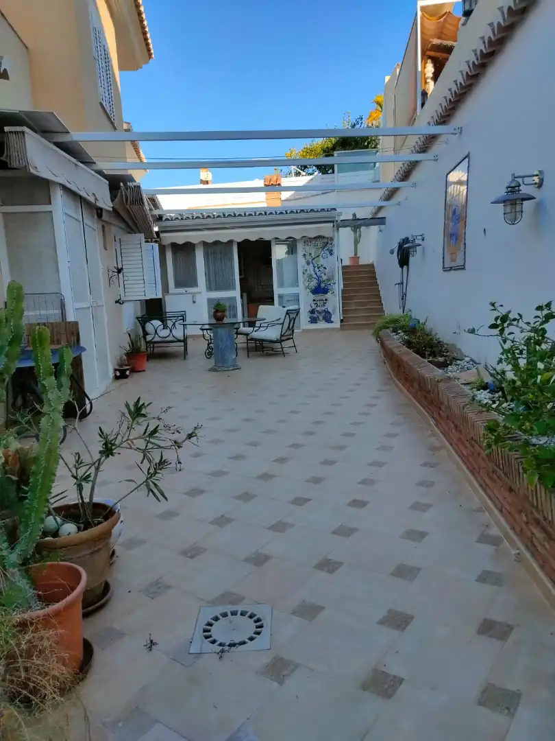 Detached house with garden for sale in Calle Poniente, imagen 3