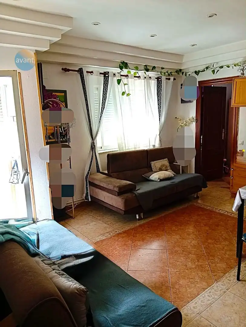 Sala d'estar de Pis en venda en Salamanca amb Calefacció