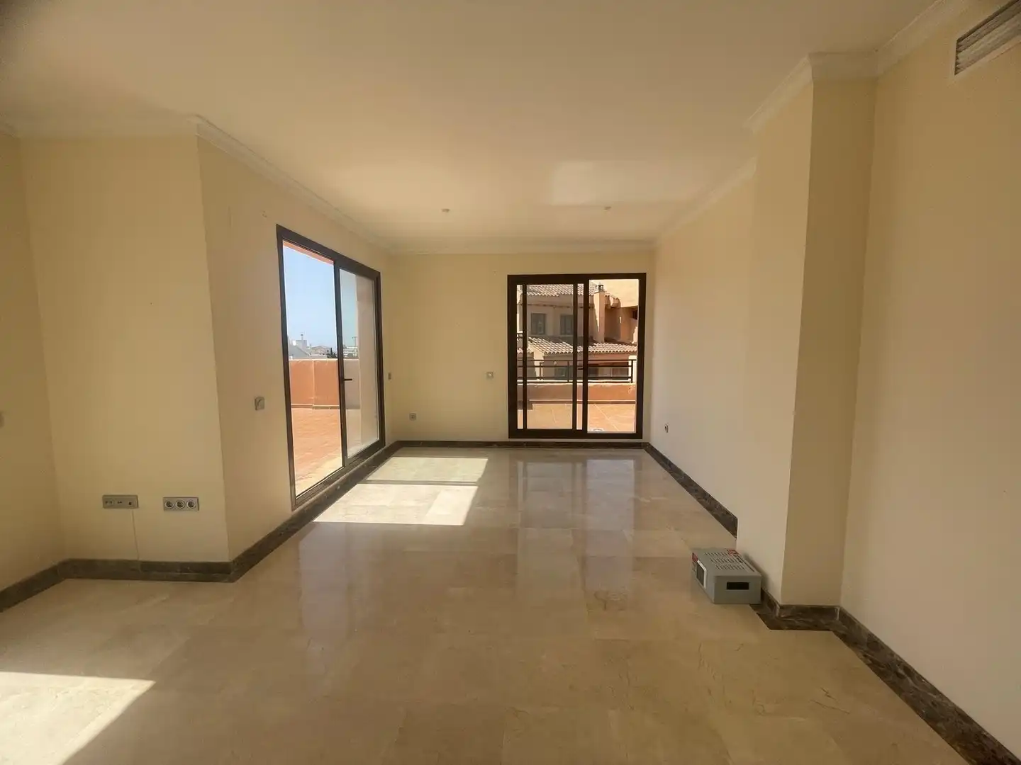Flat for sale in C/ Cartajima, Riviera del Sol