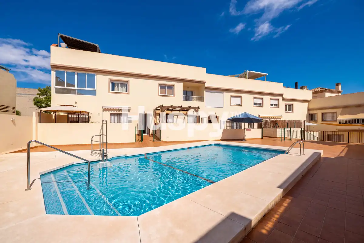 Flat with terrace for sale in Calle Madre Teresa de Calcuta