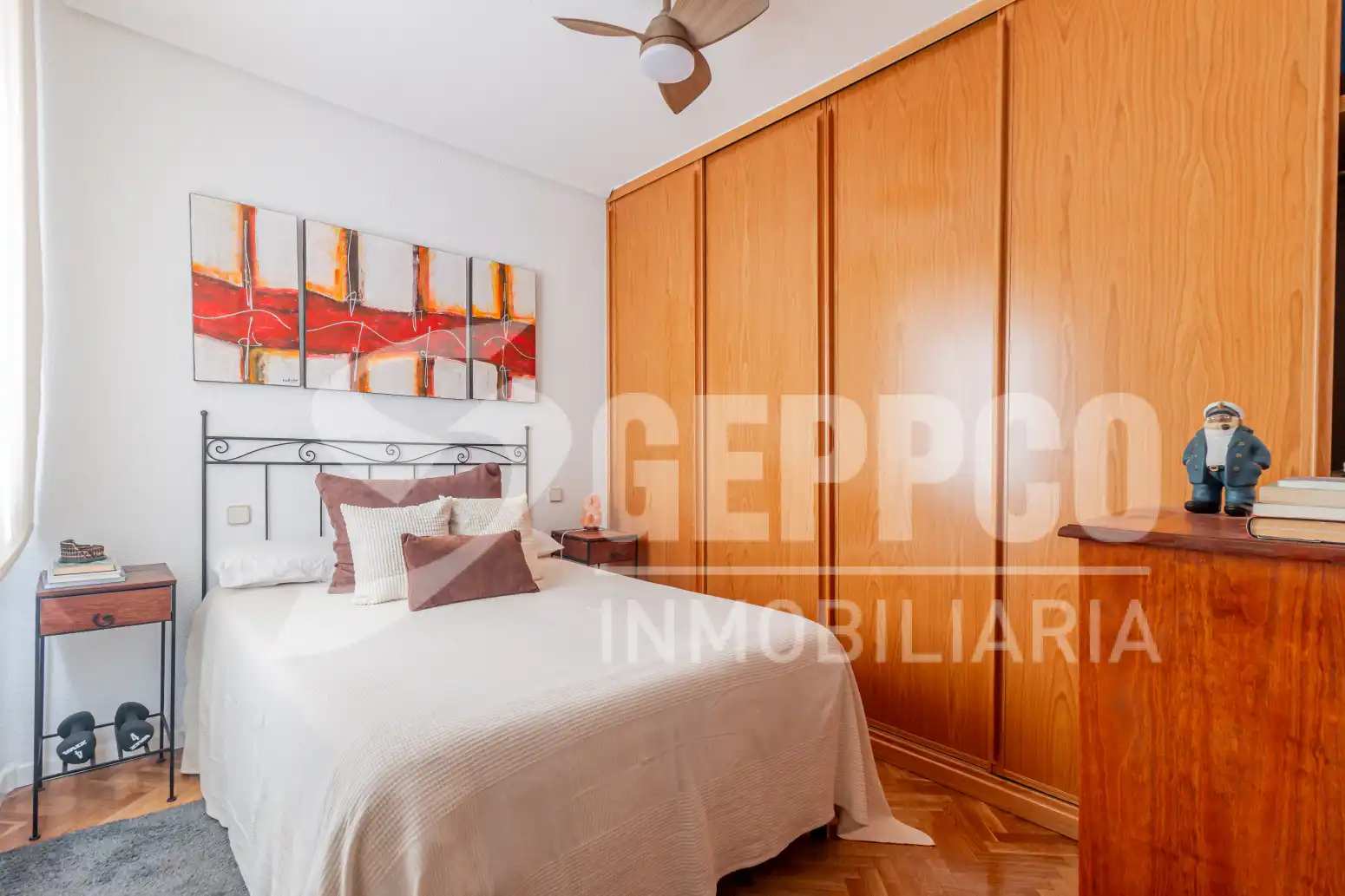 Bedroom of Flat for sale in Madrid