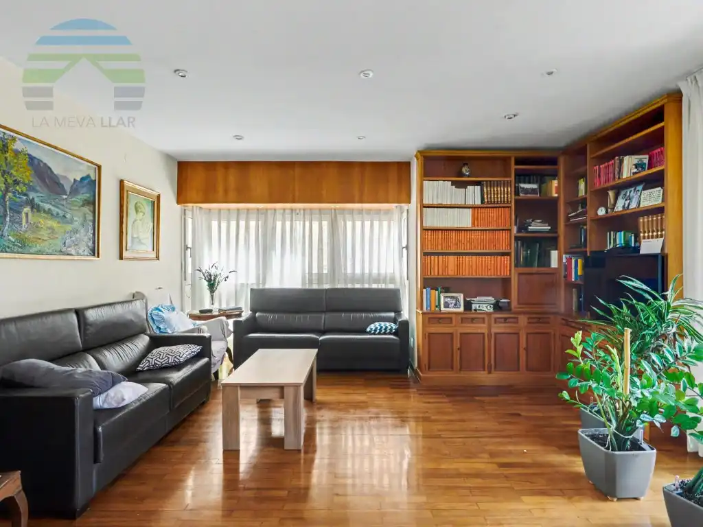 Living room of Flat for sale in Barcelona  with Balcony