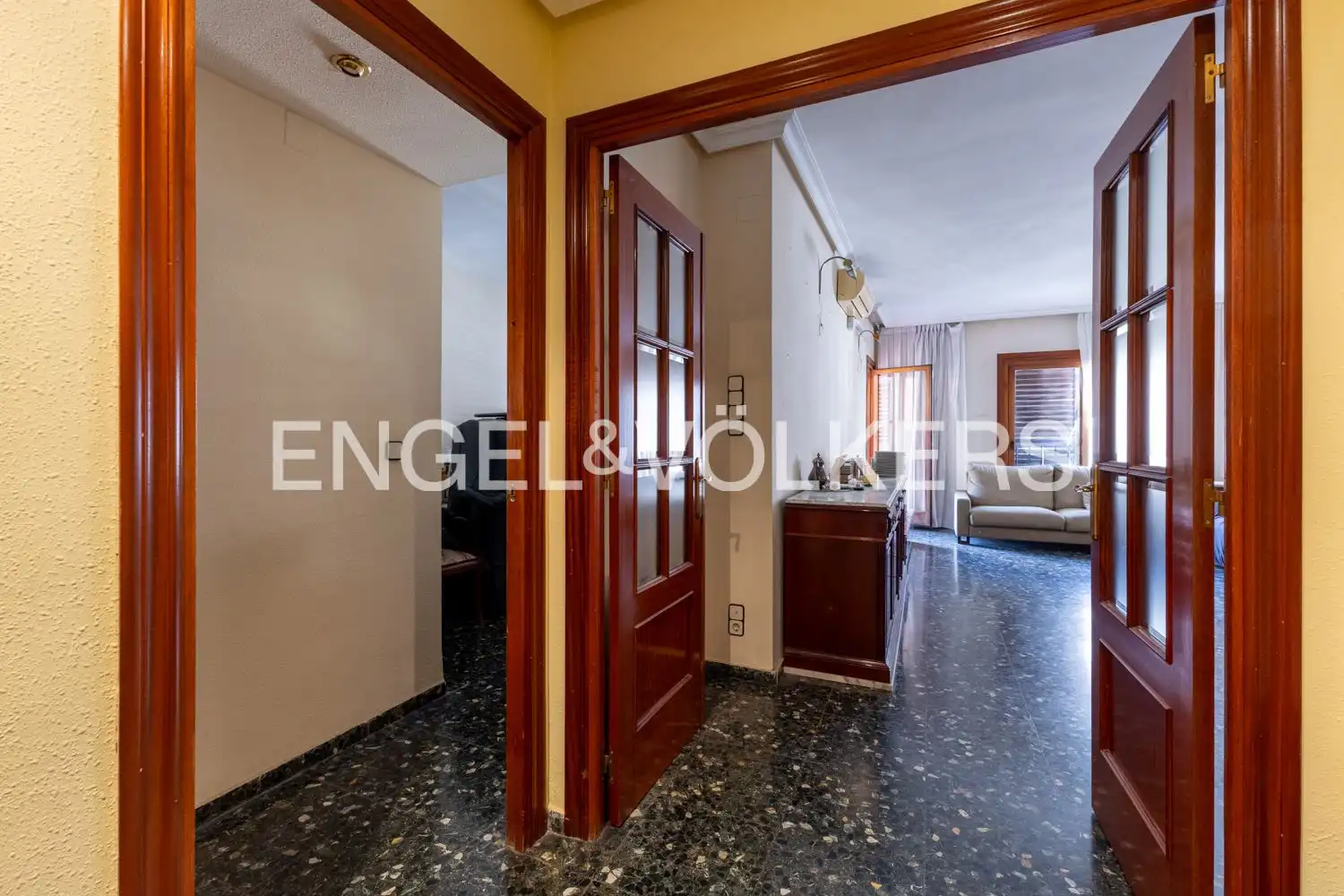 Piso en venta en Valencia con Calefacción y Balcón