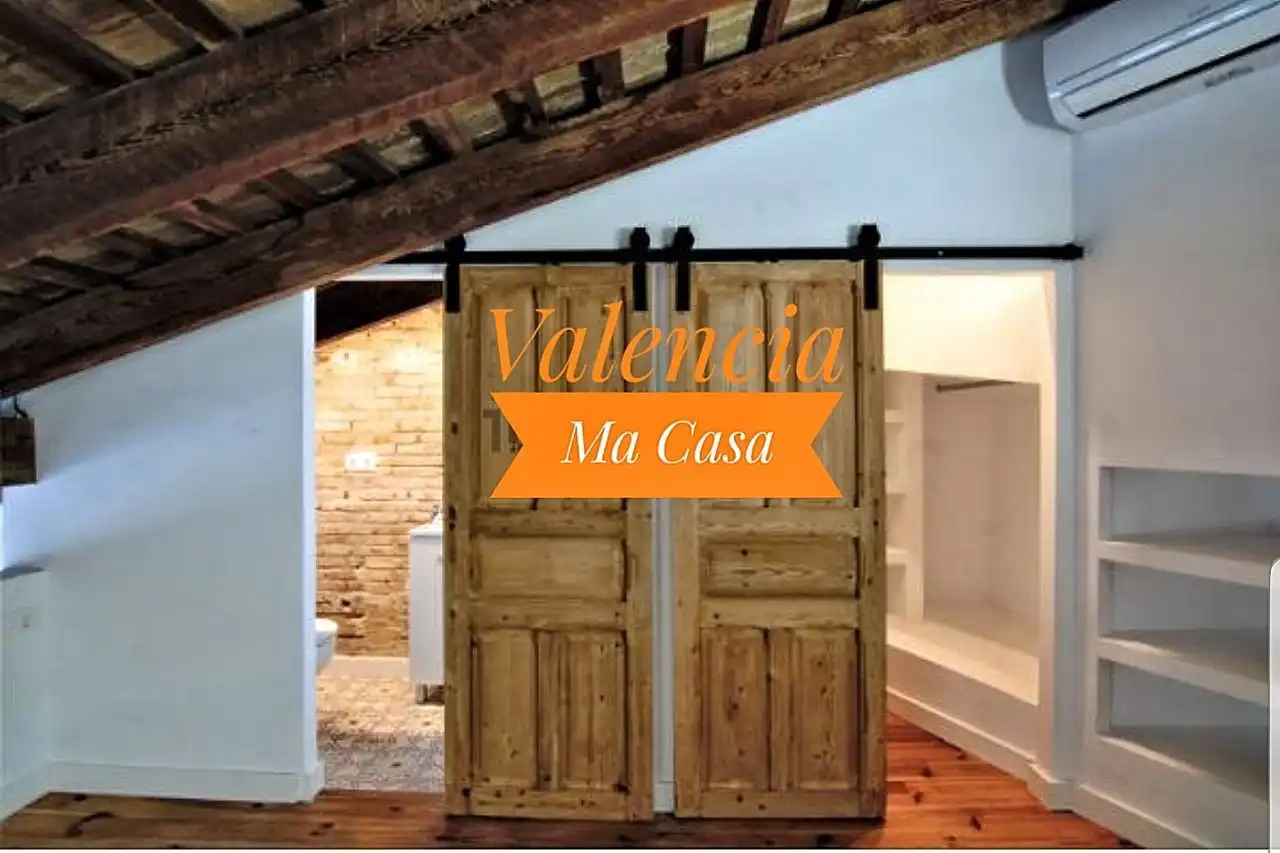 Attic for rent in Gran Via