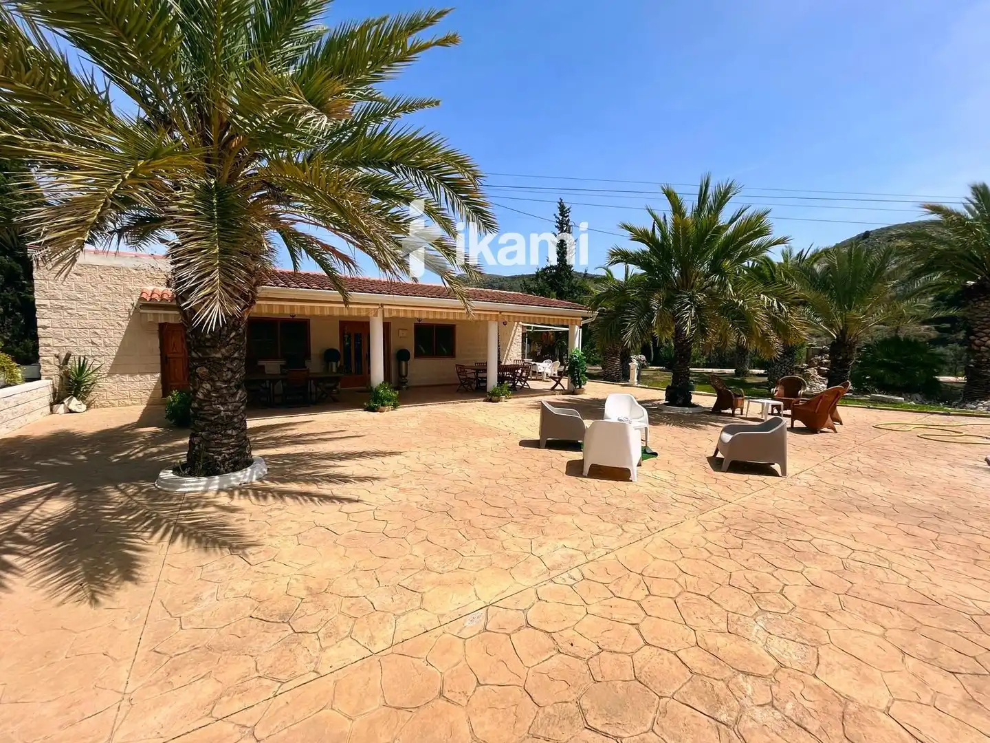 Vista exterior de Casa o chalet en venta en Elda con Calefacción, Trastero y Piscina