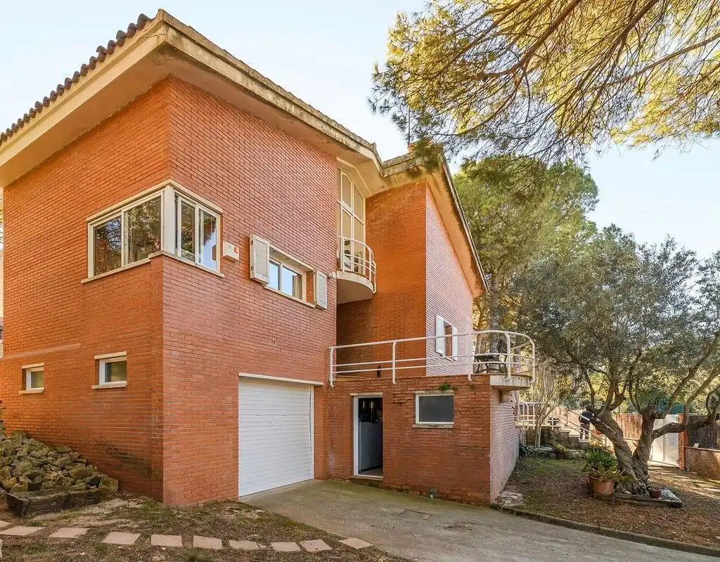 Haus mit Garten zum Verkauf in Begues, imagen 4