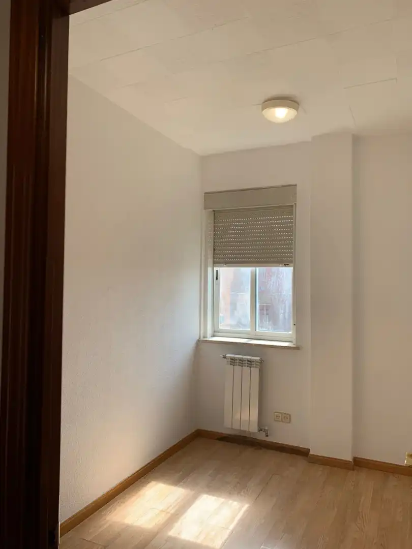 Bedroom of Flat for sale in Madrid  with Heating and Storage room