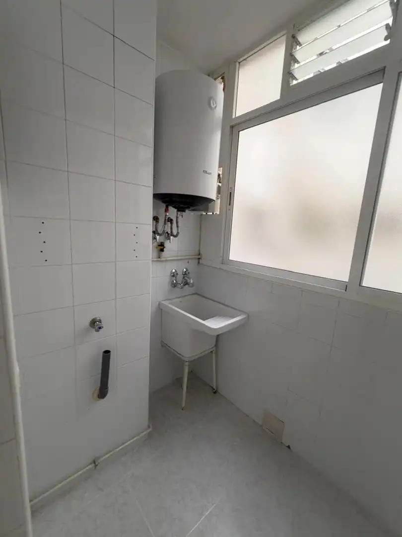 Bathroom of Flat for rent in Murcia  with Air Conditioner, Heating and Balcony