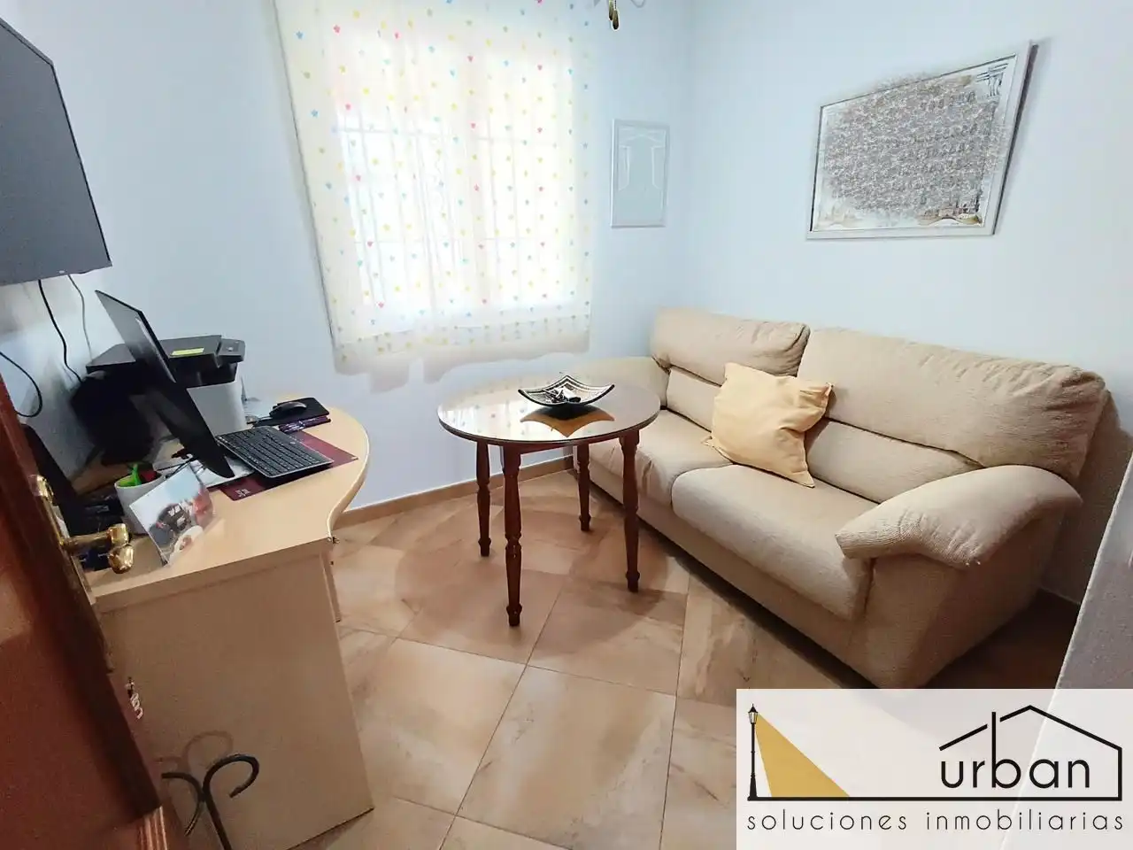 Schlafzimmer von Einfamilien-Reihenhaus zum Verkauf in Chipiona mit Klimaanlage, Abstellraum und Möbliert