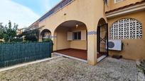 Vista exterior de Casa o xalet en venda en Santa Pola amb Aire condicionat, Terrassa i Balcó