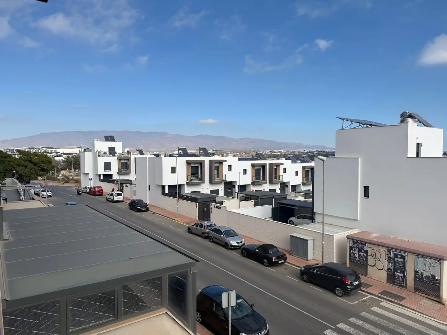 Außenansicht von Wohnung zum Verkauf in Almería mit Terrasse und Schwimmbad