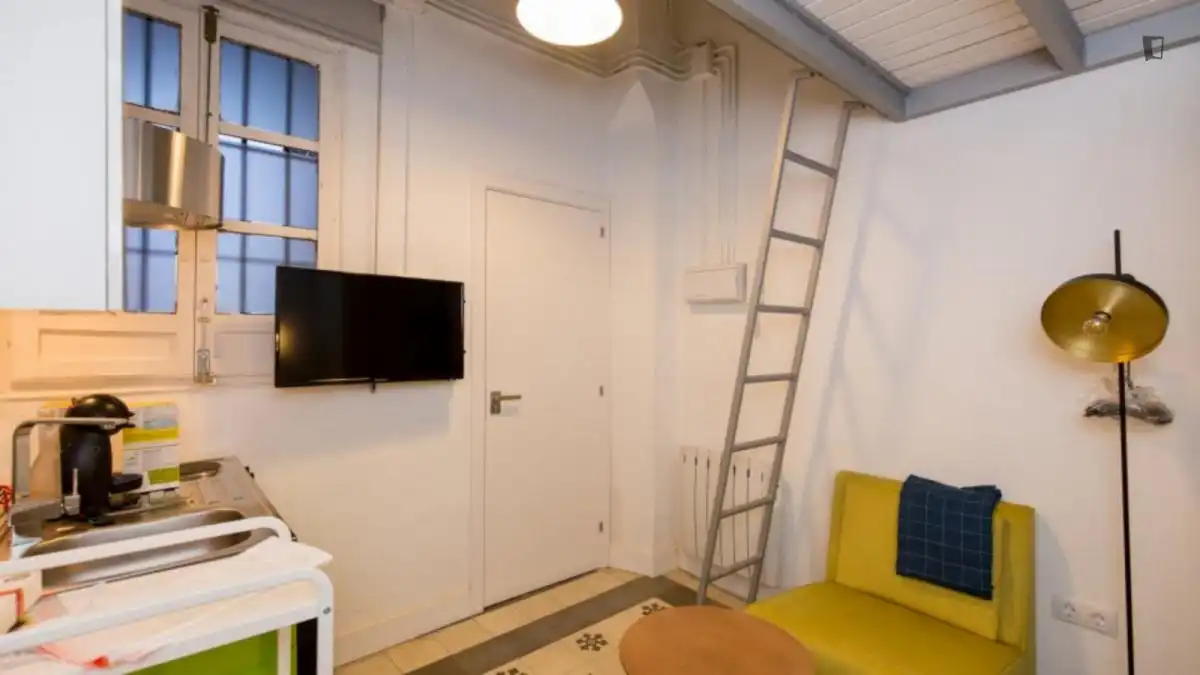 Study for rent in San Matías - Realejo