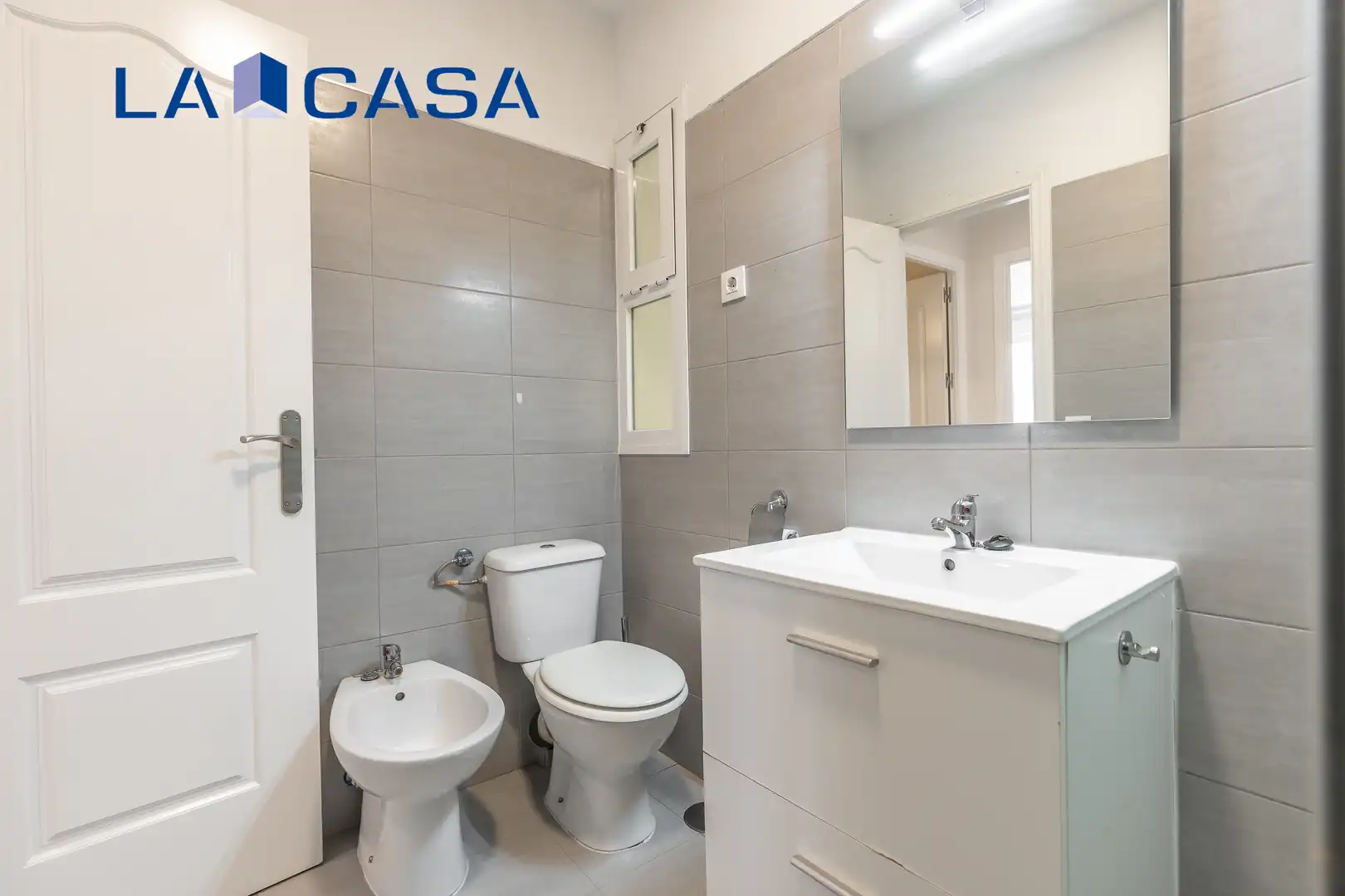 Badezimmer von Wohnung zum Verkauf in Madrid mit Heizung und Terrasse