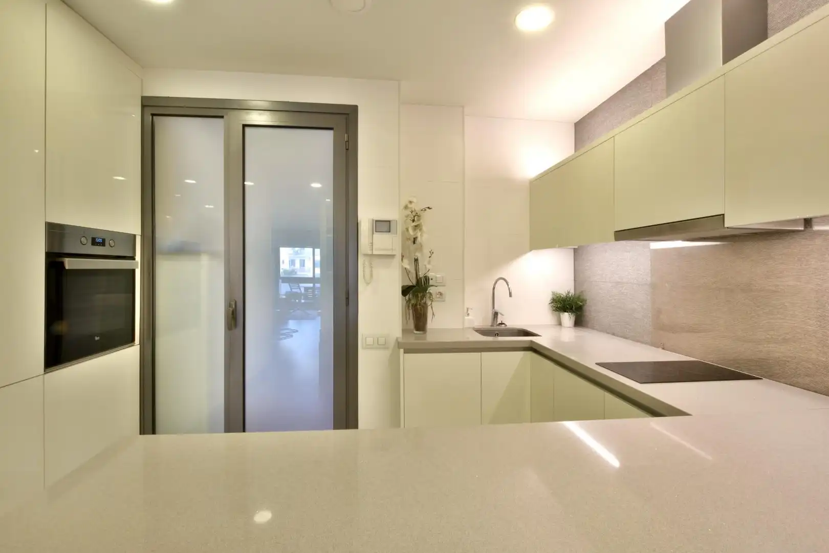 Cocina de Piso en venta en Barcelona con Parquet, Terraza y Balcón