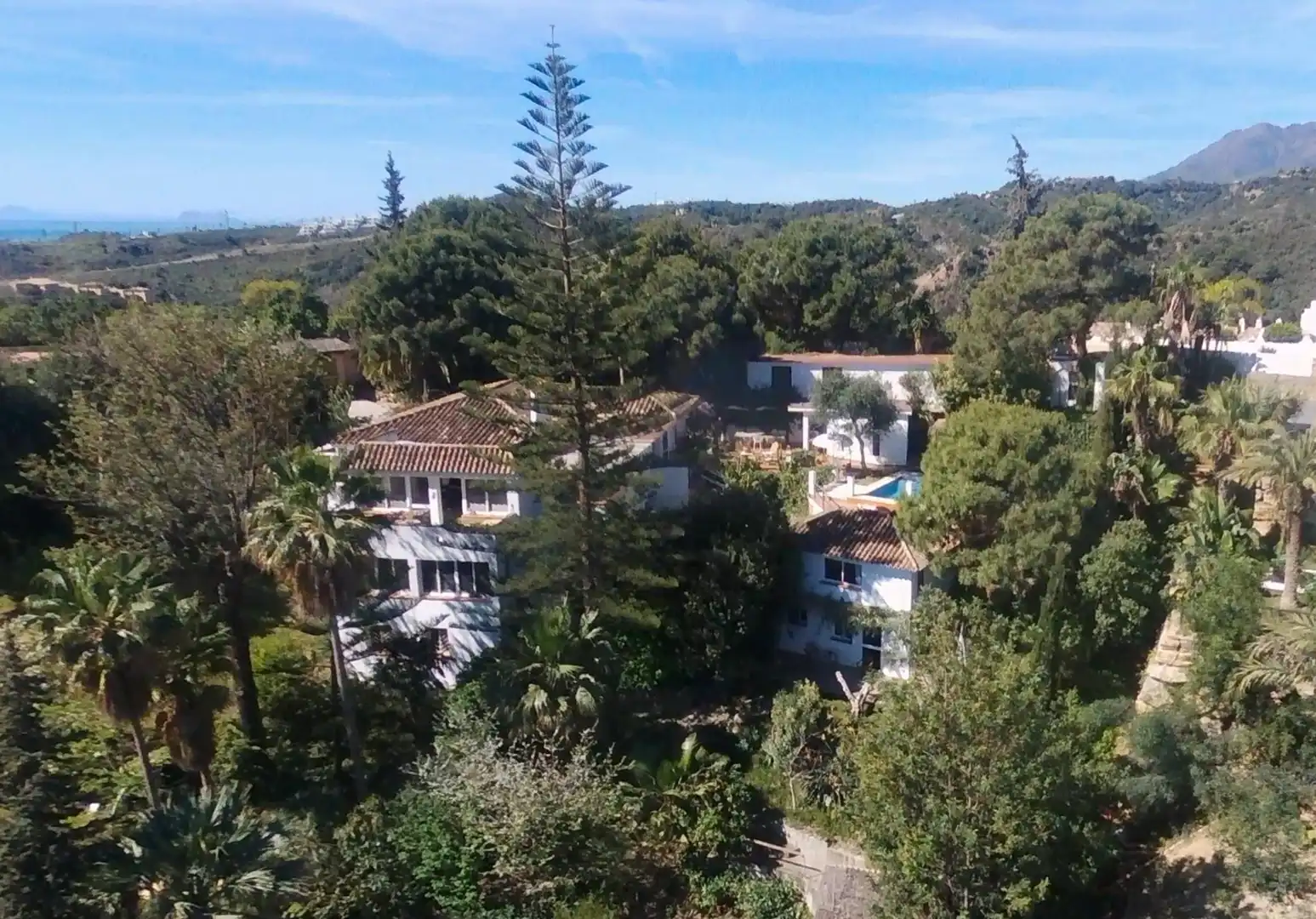 Vista exterior de Casa o chalet en venta en Benahavís con Aire acondicionado, Jardín privado y Terraza