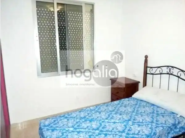 Habitación de Piso de alquiler en Sevilla con Aire acondicionado, Terraza y Amueblado