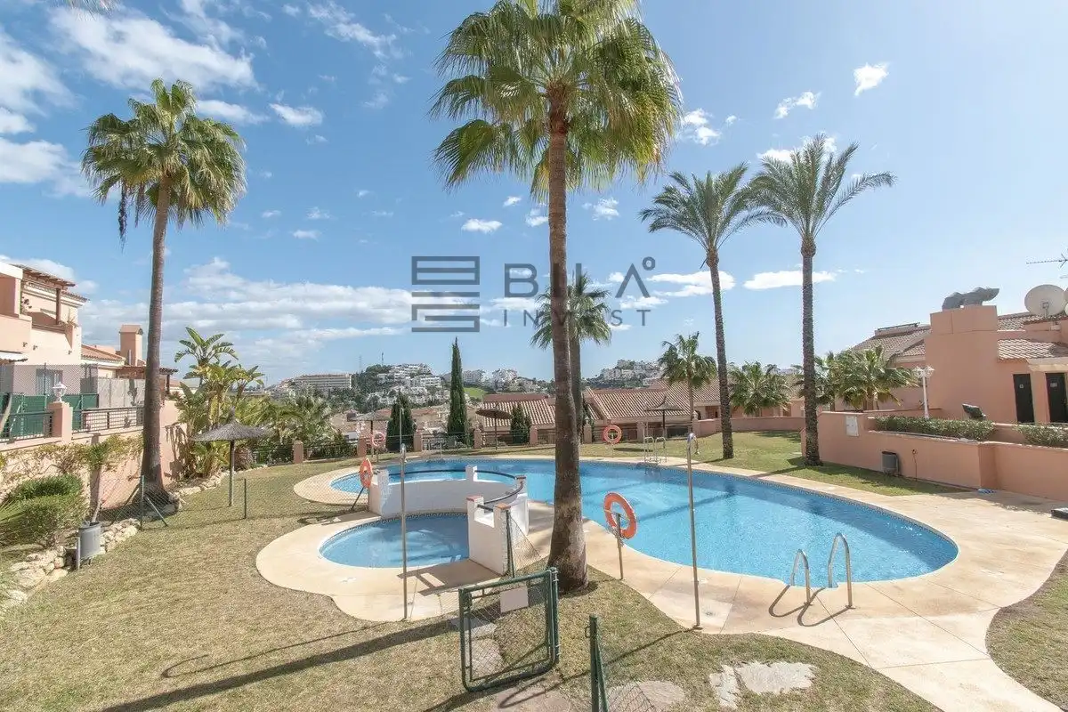 Adosado con piscina en venta en Topacio, imagen 3