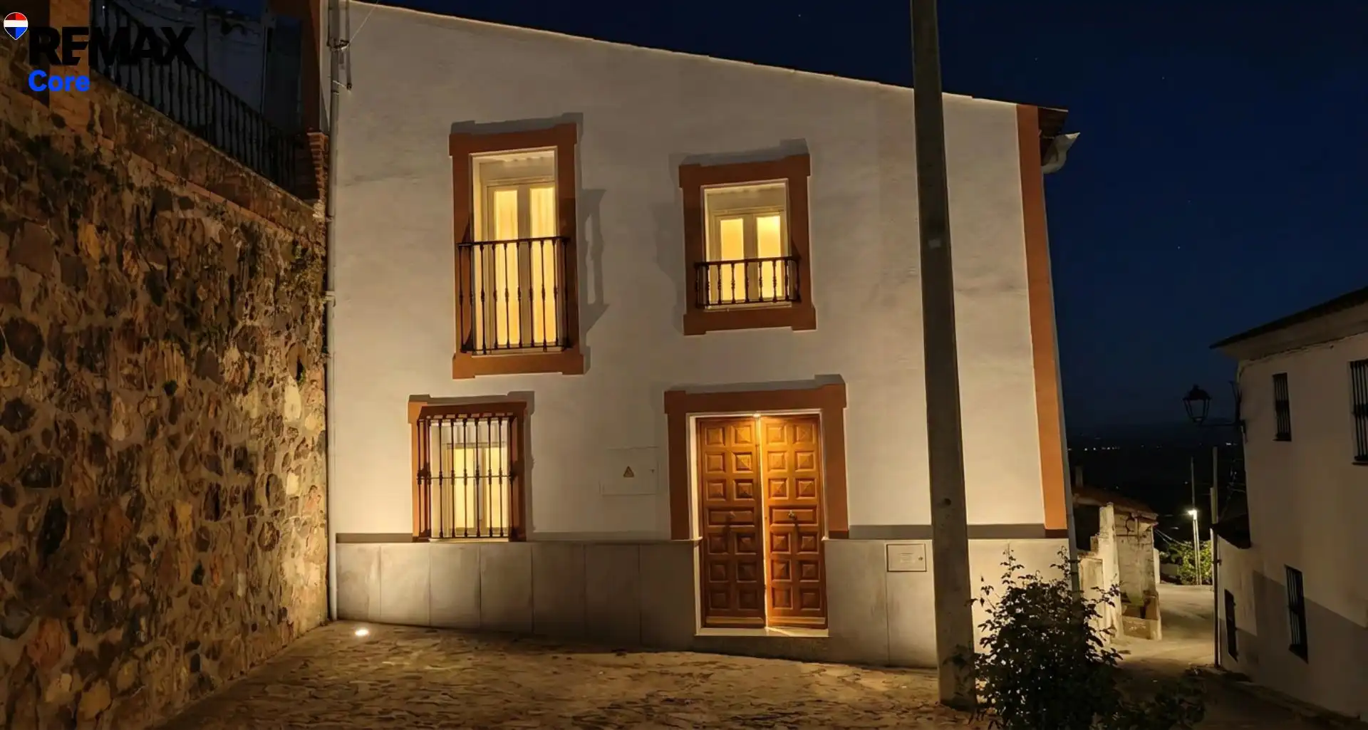Vista exterior de Casa o xalet en venda en Feria amb Terrassa, Traster i Moblat