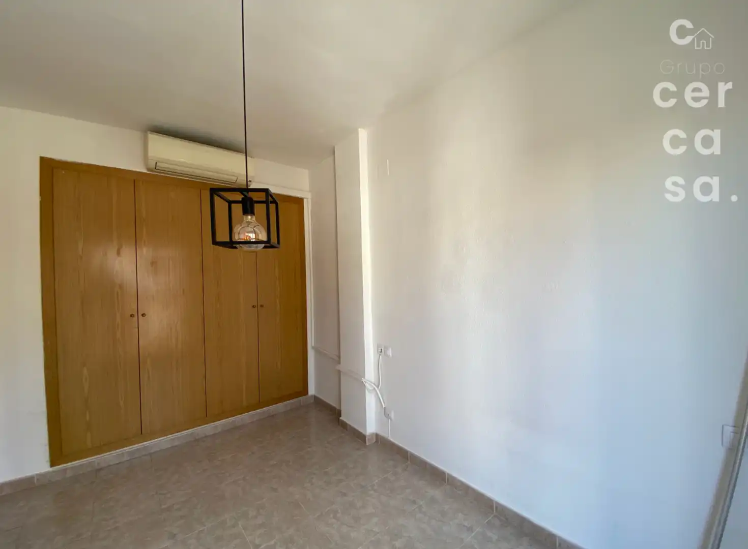 Habitación de Casa adosada en venta en Tavernes Blanques con Terraza, Trastero y Balcón
