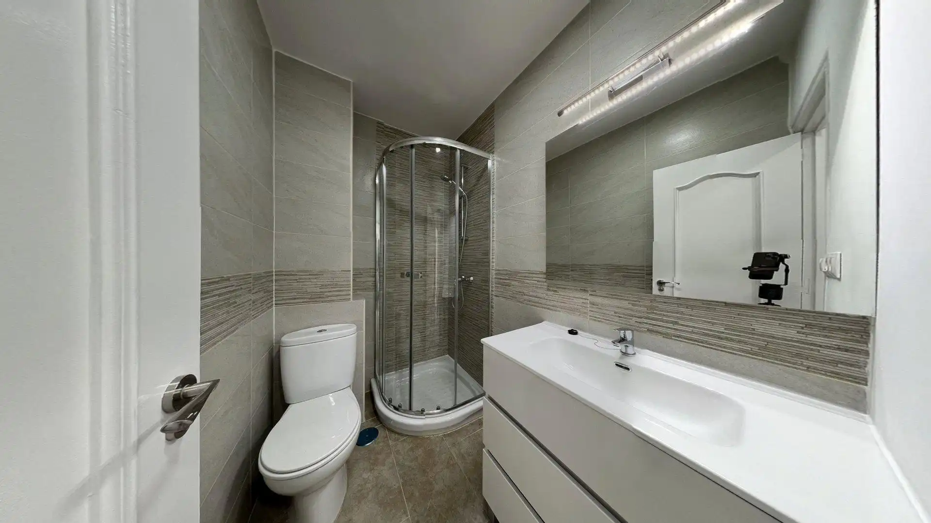 Bathroom of Flat for sale in Alcobendas