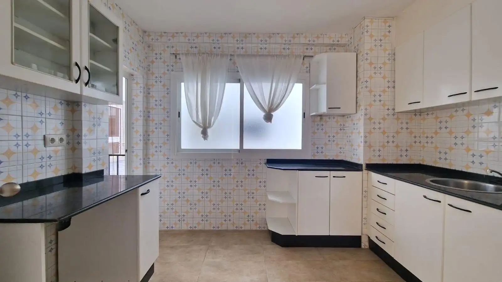 Kitchen of Flat for rent in Mislata  with Air Conditioner