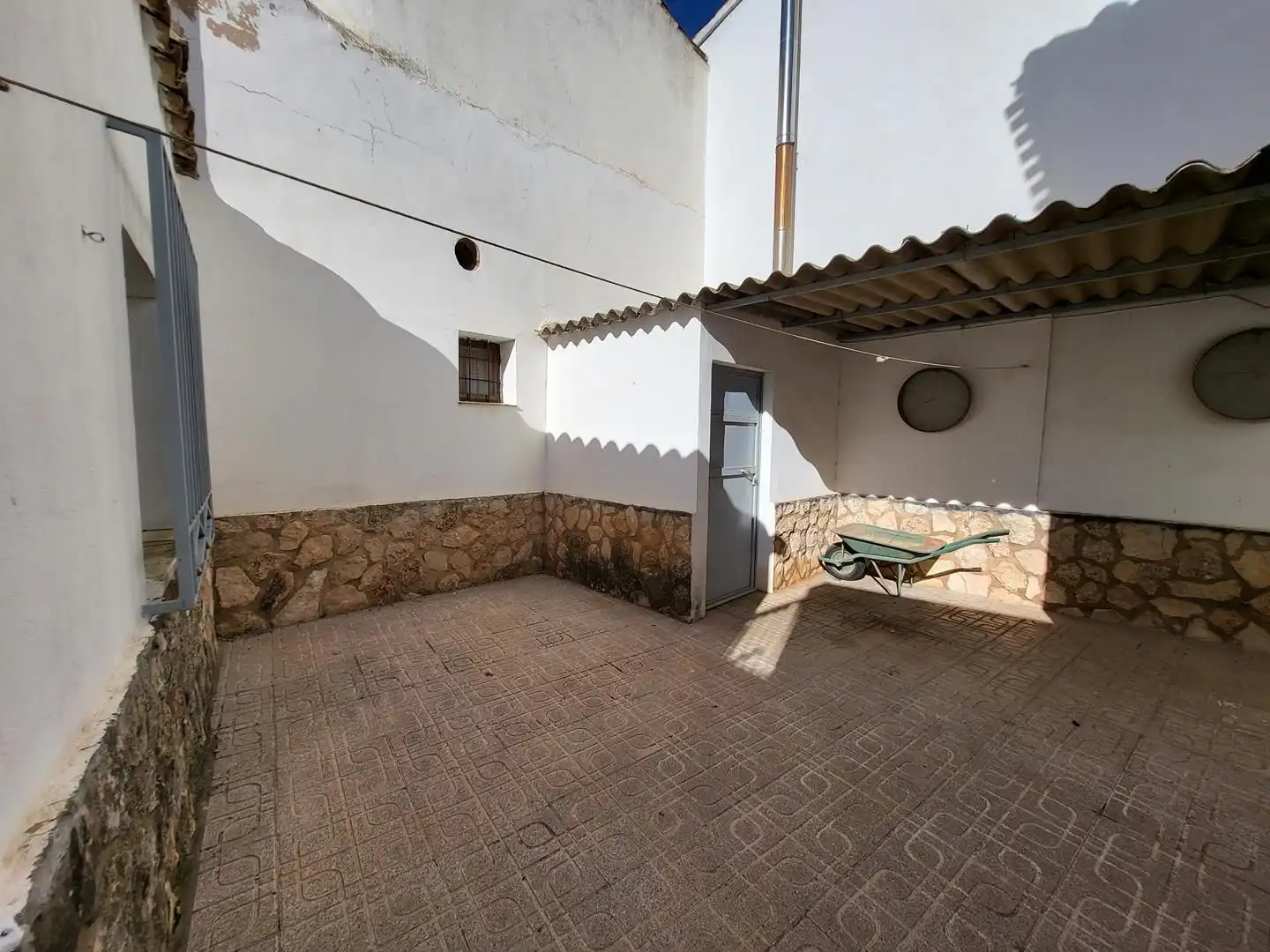 Terrassa de Casa o xalet en venda en Sisante amb Calefacció, Terrassa i Moblat
