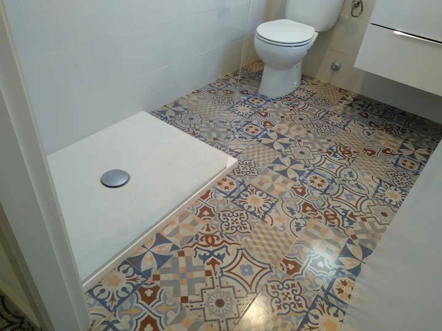 Baño de Estudio de alquiler en Riells i Viabrea con Aire acondicionado, Calefacción y Parquet