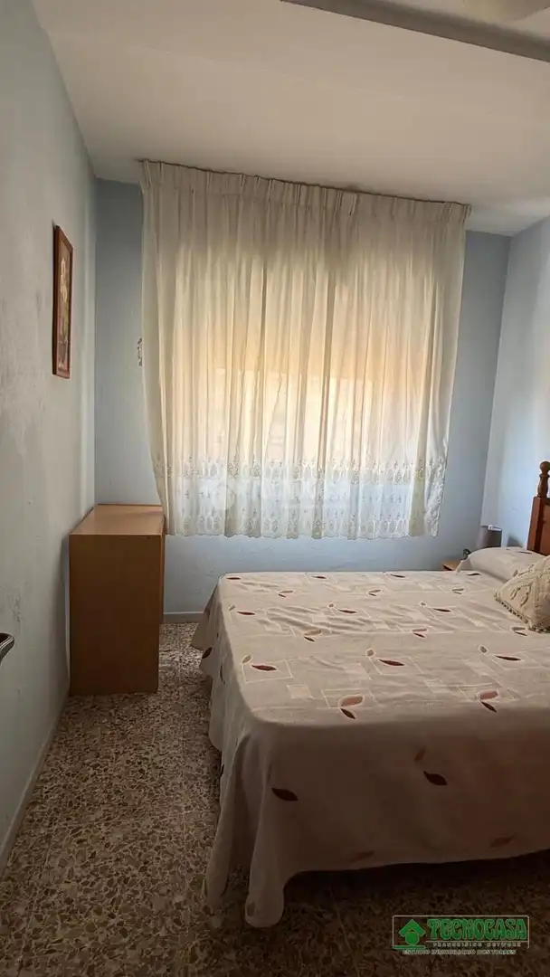 Bedroom of Flat for rent in Almería
