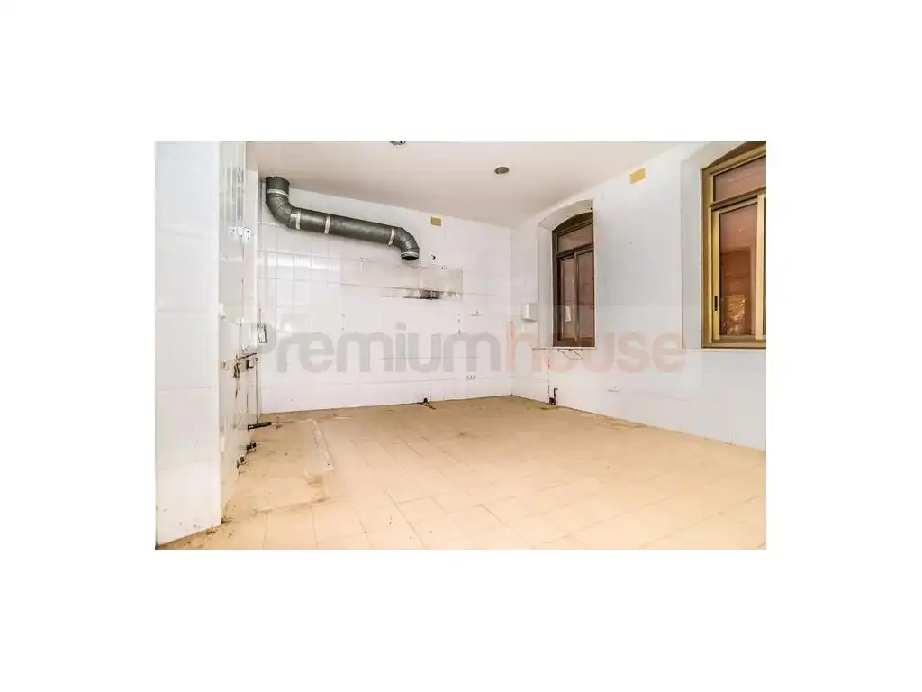 Detached house with pool for sale in Calle de Portugal, imagen 6