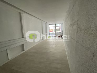 Gewerbefläche zur Miete in Avenida Alfonso IX 2