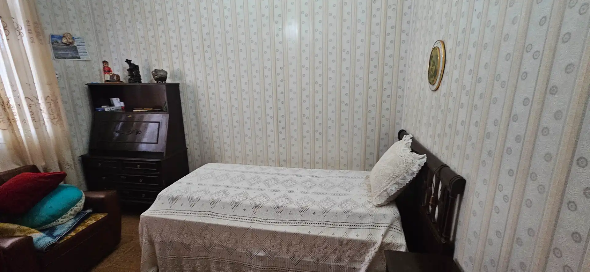 Dormitori de Casa adosada en venda en Narón amb Moblat