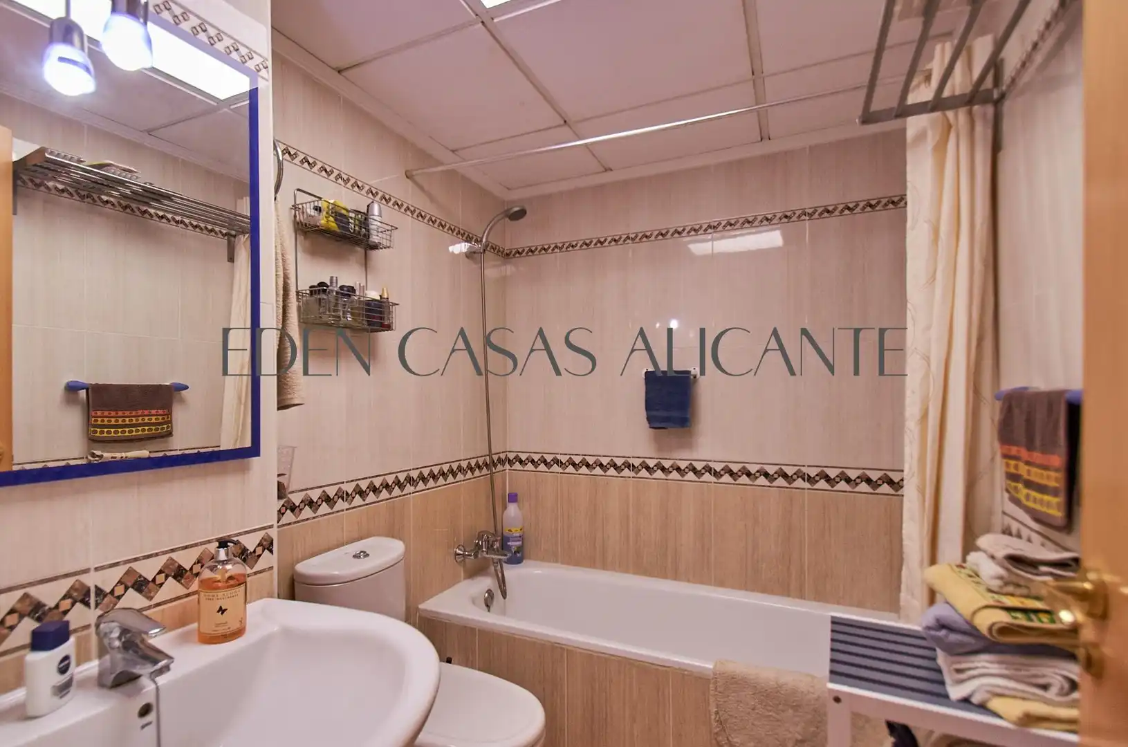 Baño de Piso en venta en El Campello con Aire acondicionado, Calefacción y Trastero