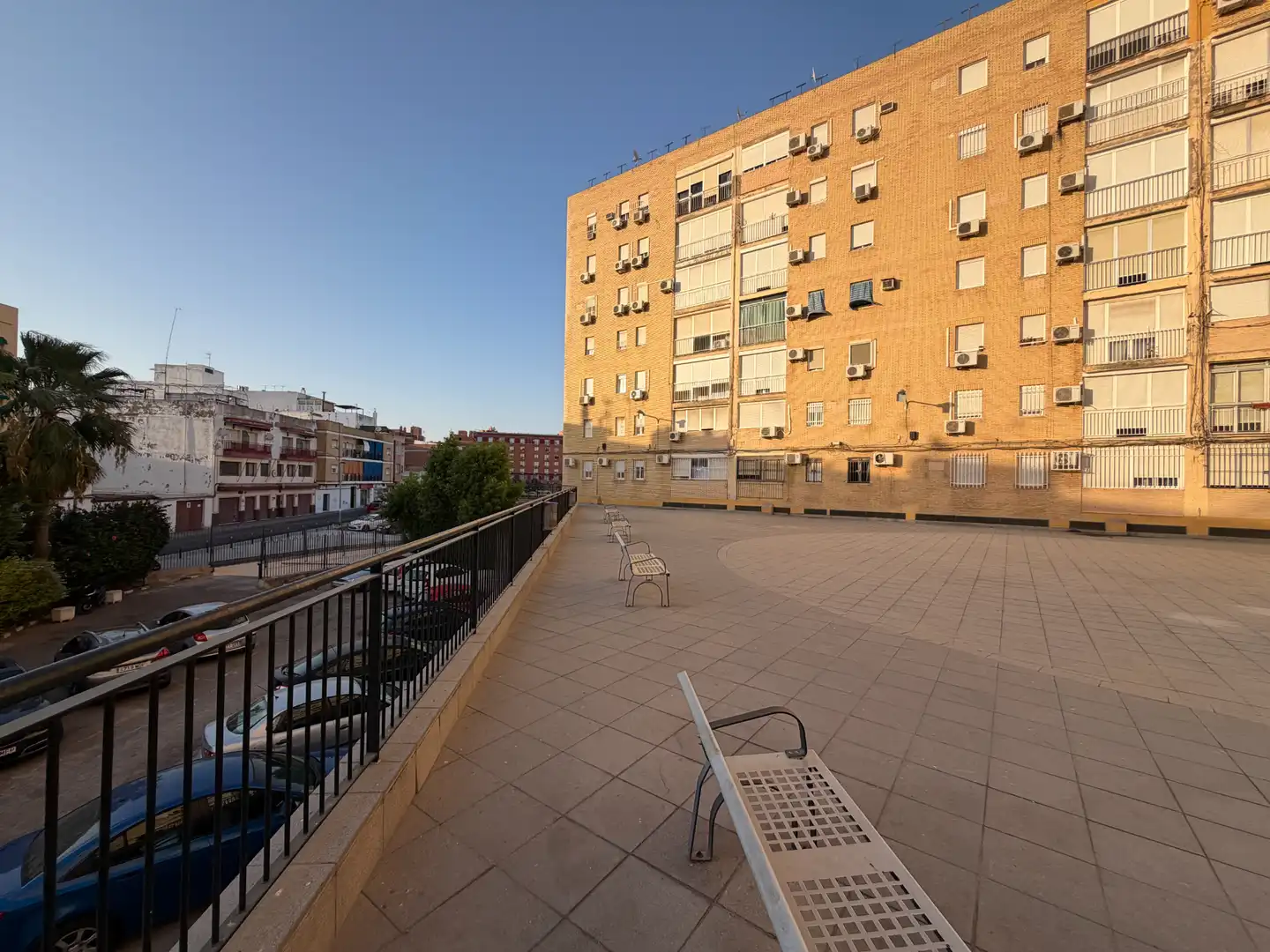 Vista exterior de Piso en venta en Sevilla con Aire acondicionado y Terraza