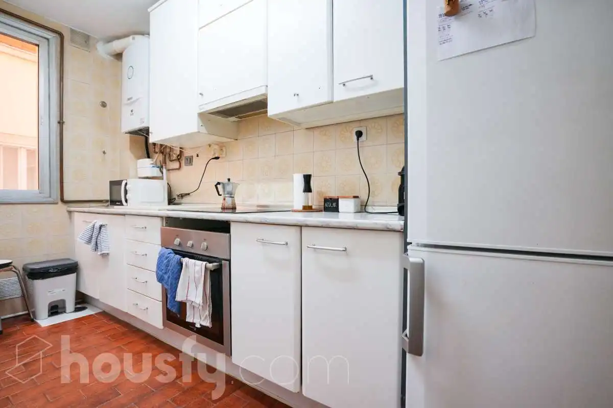 Cuina de Pis en venda en Madrid amb Calefacció, Parquet i Moblat