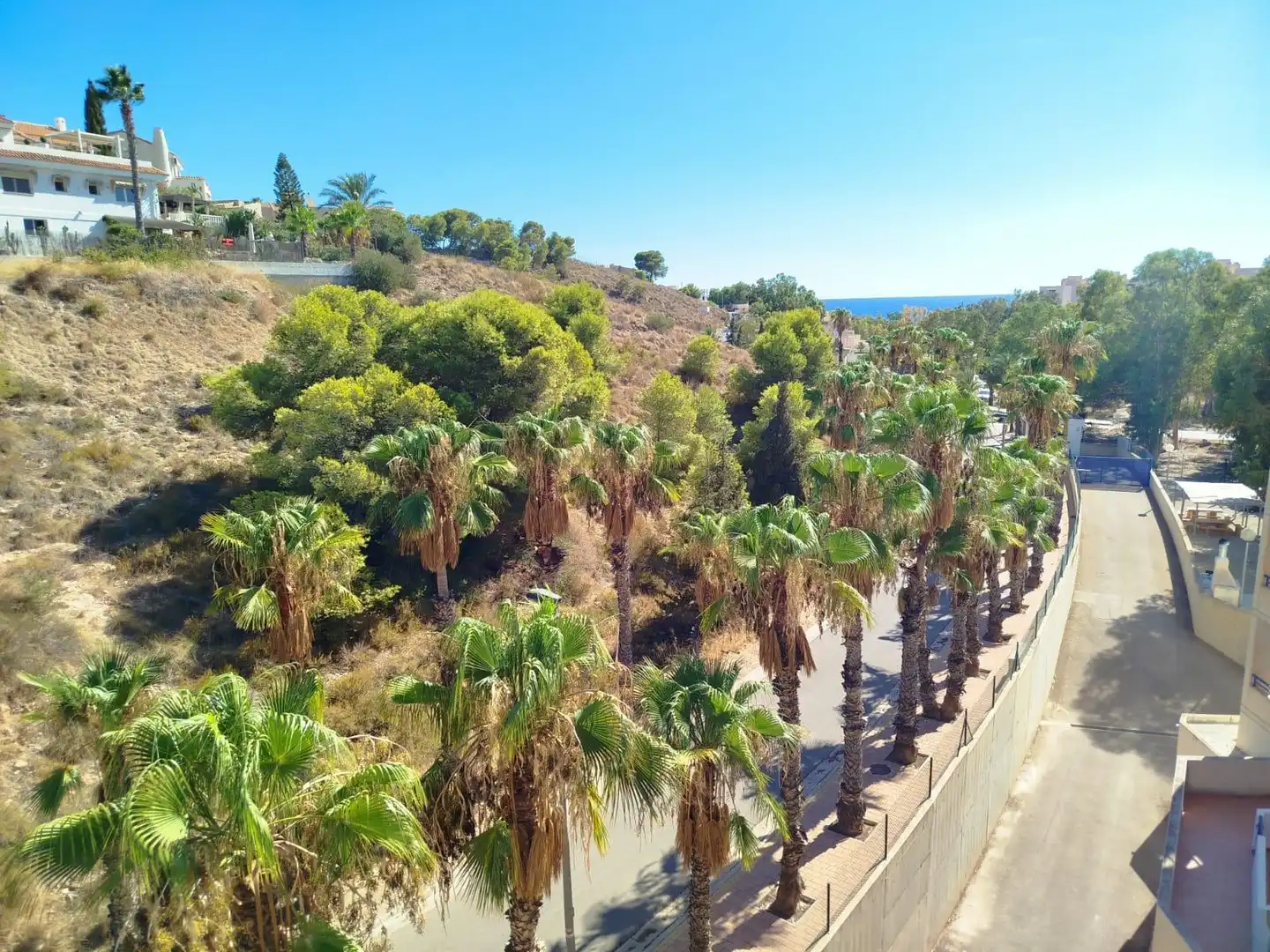 Vista exterior de Àtic en venda en Cartagena amb Jardí privat, Moblat i Balcó