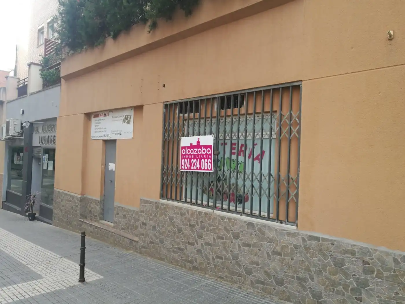 Local comercial en venda a Calle clavellinas las, imagen 2