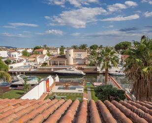 Terrassa de Casa o xalet en venda en Empuriabrava amb Aire condicionat, Calefacció i Jardí privat