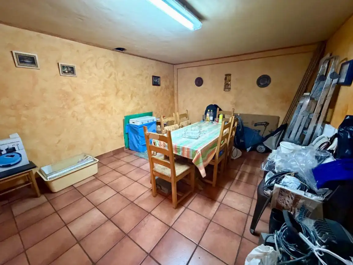 Casa adosada en venda en León Capital  amb Aire condicionat, Calefacció i Terrassa