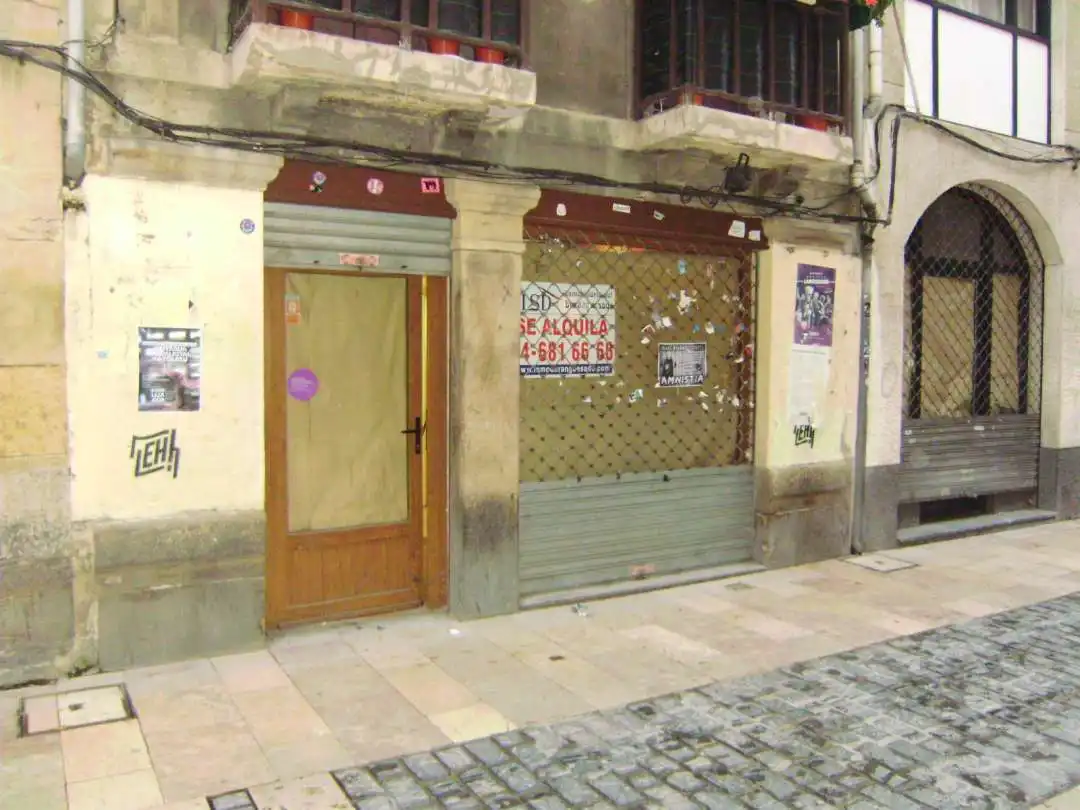 Locale commerciale in affitto a Durango