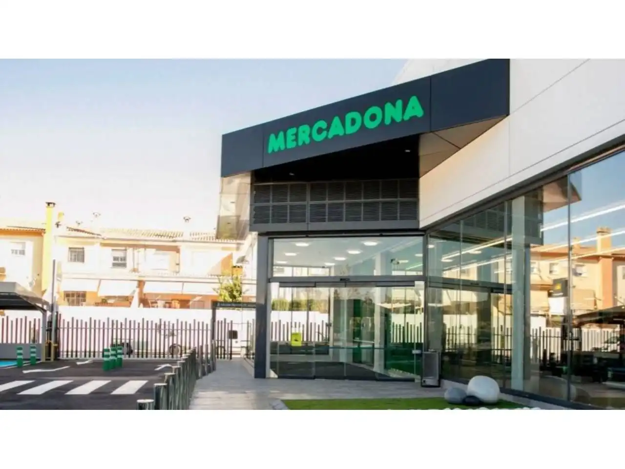 Office for rent in Madrid  with Air Conditioner and Alarm
