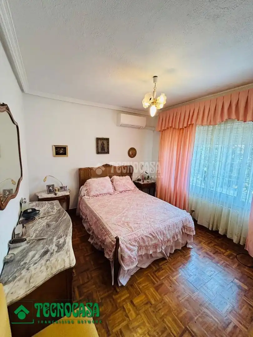 Habitación de Casa o chalet en venta en Casarrubios del Monte