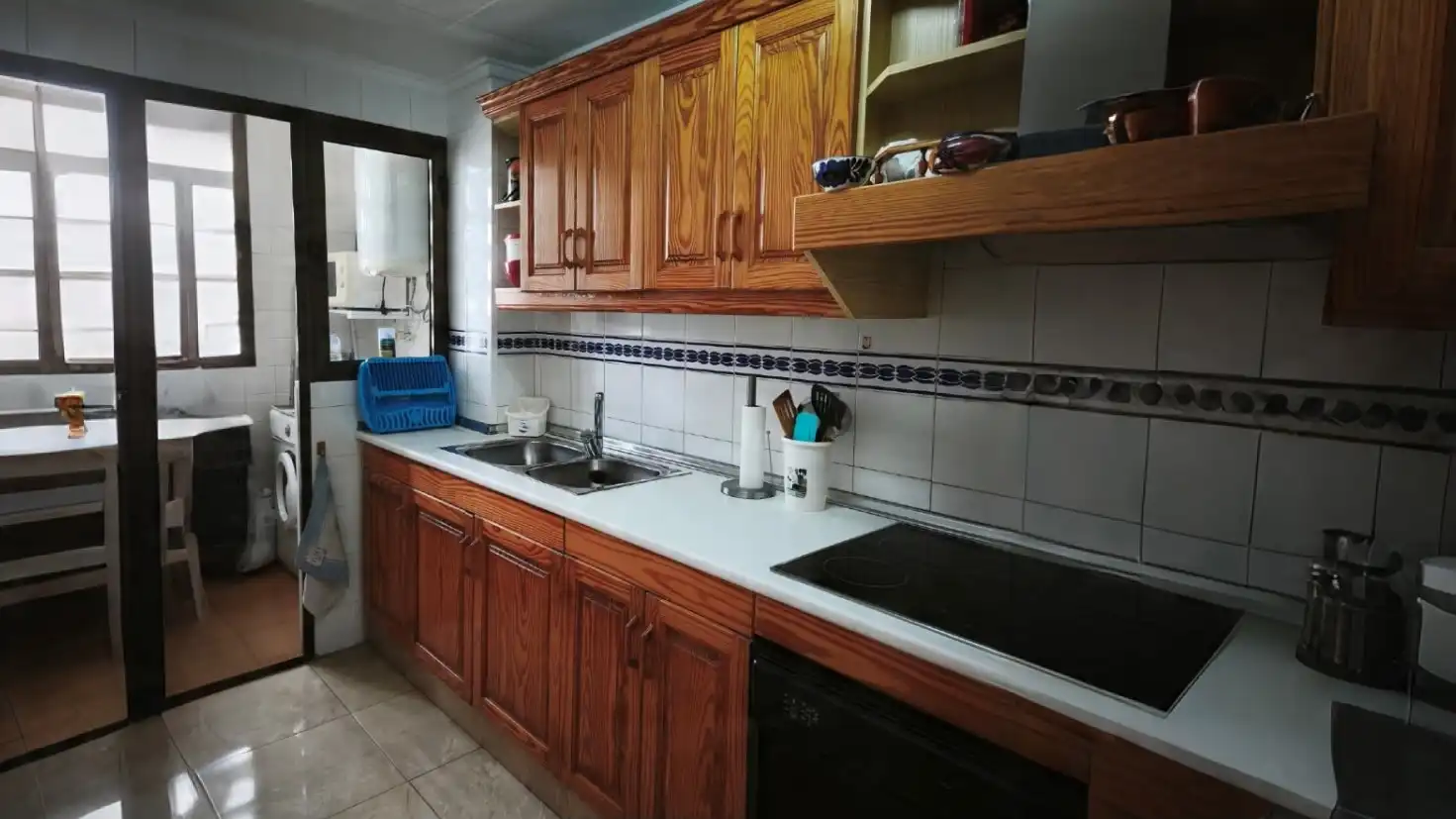 Küche von Wohnung zum Verkauf in Guardamar del Segura mit Schwimmbad, Möbliert und Ofen