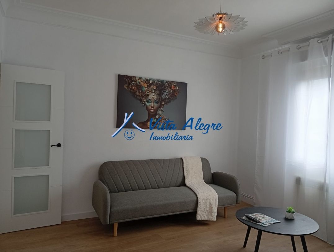 Living room of Flat for sale in  Logroño  with Heating and Furnished