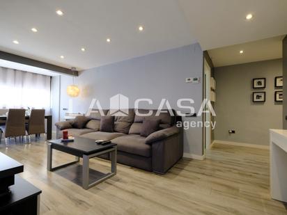 Flat for sale in  Barcelona Capital  with Heating, Swimming Pool and Balcony
