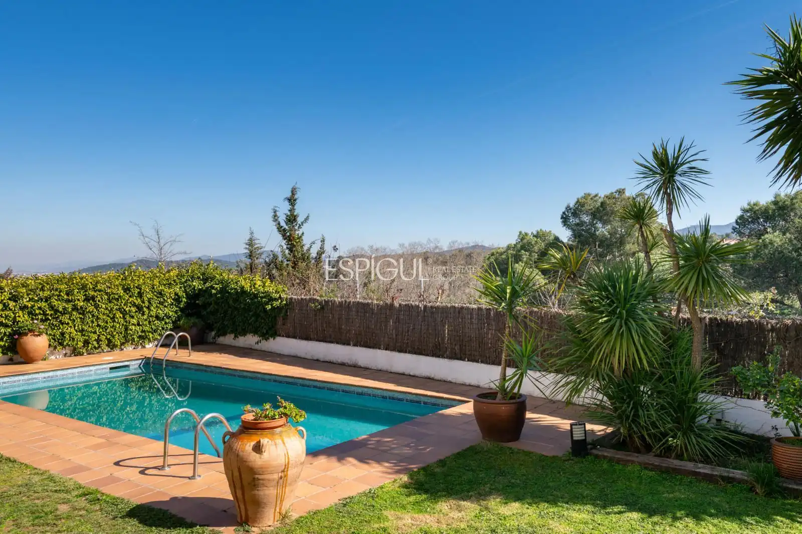 Swimming pool of Houses for sale in Sant Cugat del Vallès  with Air Conditioner, Heating and Parquet flooring