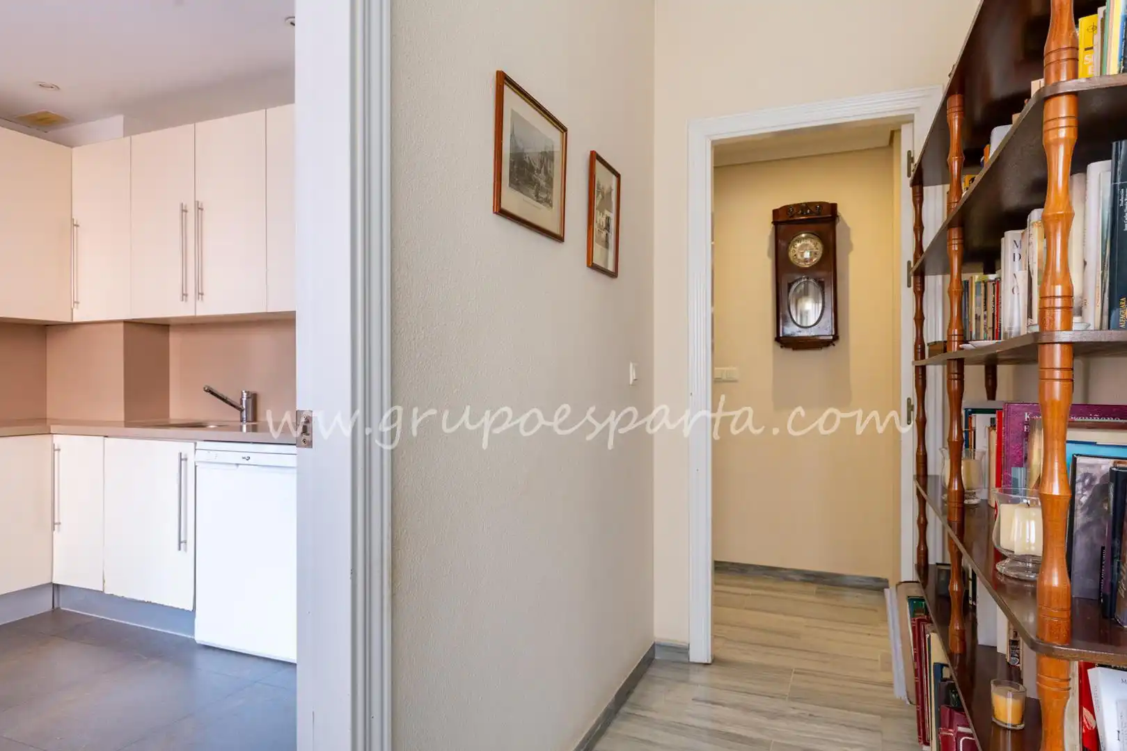 Flat for sale in Sevilla  with Air Conditioner and Terrace