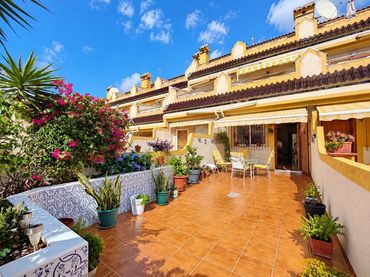 Reihenhaus mit Balkon zum Verkauf in Orihuela Costa
