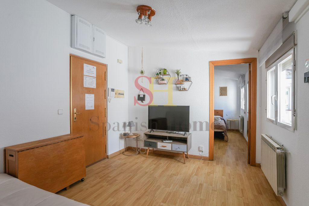 Dormitori de Apartament de lloguer en  Madrid Capital amb Aire condicionat, Calefacció i Moblat